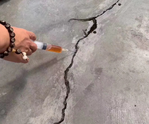赤峰混凝土裂缝修补技术详解​